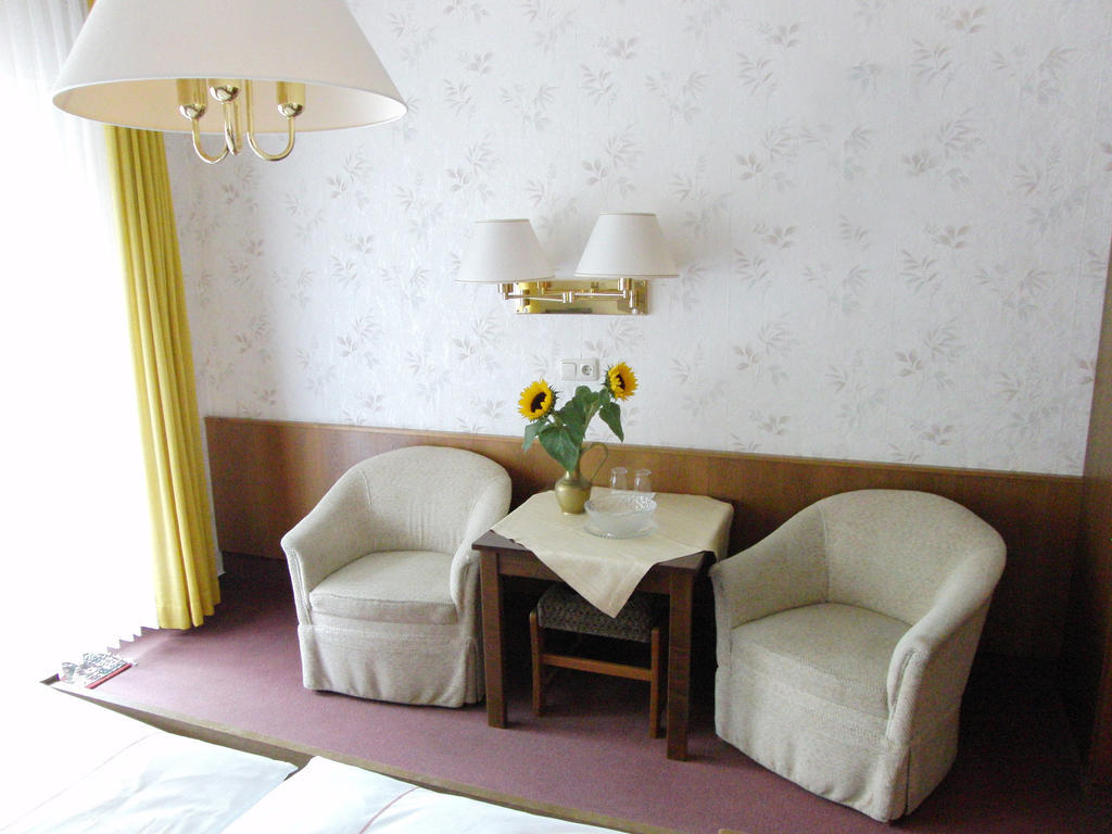 Hotel Olympia Бад Орб Стая снимка
